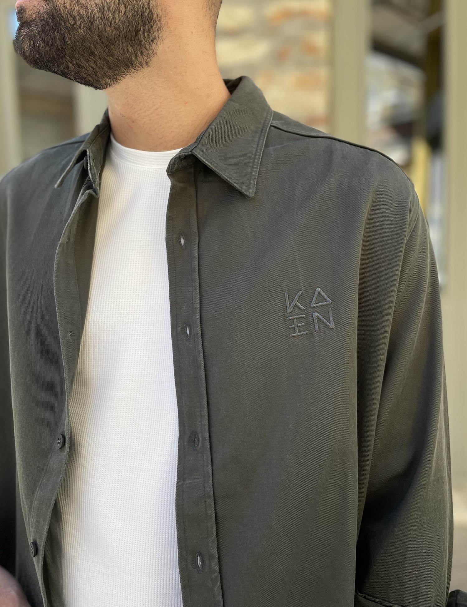 Ανδρικό λαδί overshirt με γιακά 4529L φωτογραφία